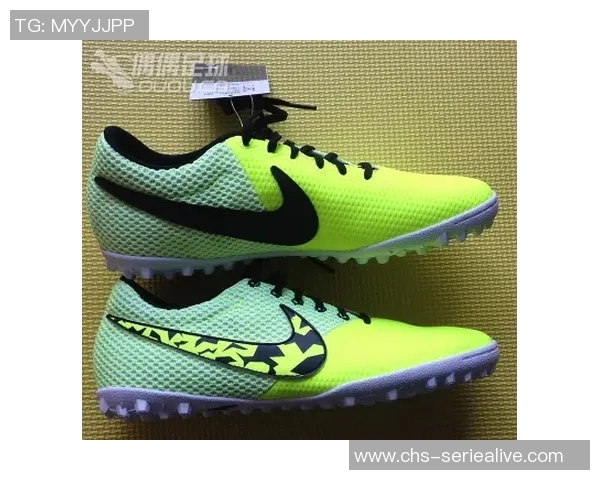 耐克TF足球鞋助力球场表现提升让你尽情展现足球魅力与风采